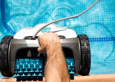 st-prestation-1-h2-nos-prestations-autour-des-piscines-sur-mesure-entretien-et-maintenance